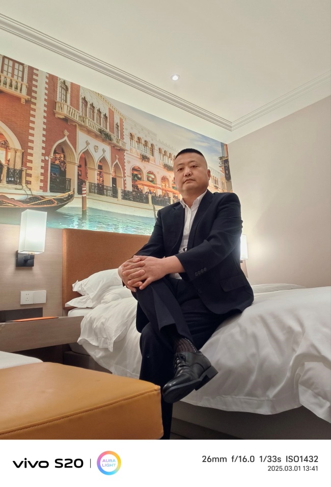 �������