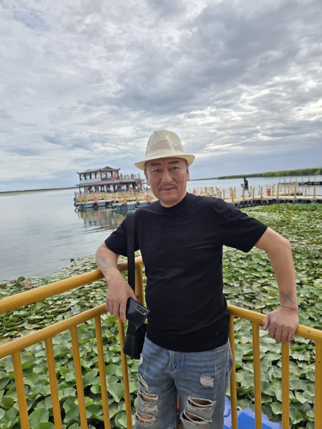 ��������